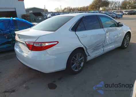 2016 Toyota Camry Se z USA, uszkodzony, nr VIN 4T1BF1FKXGU136480